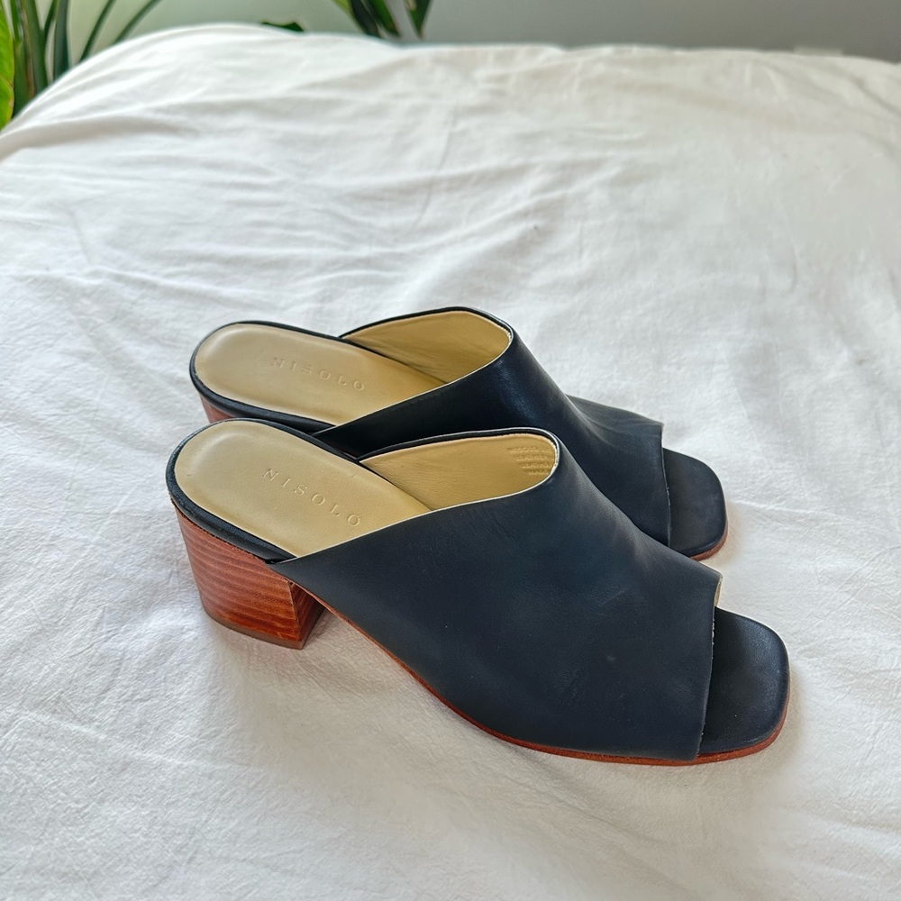 Nisolo Open Toe Mule Heels Sandals Black Leather